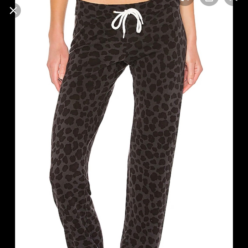 Monrow  black Vintage leopard sweatpants